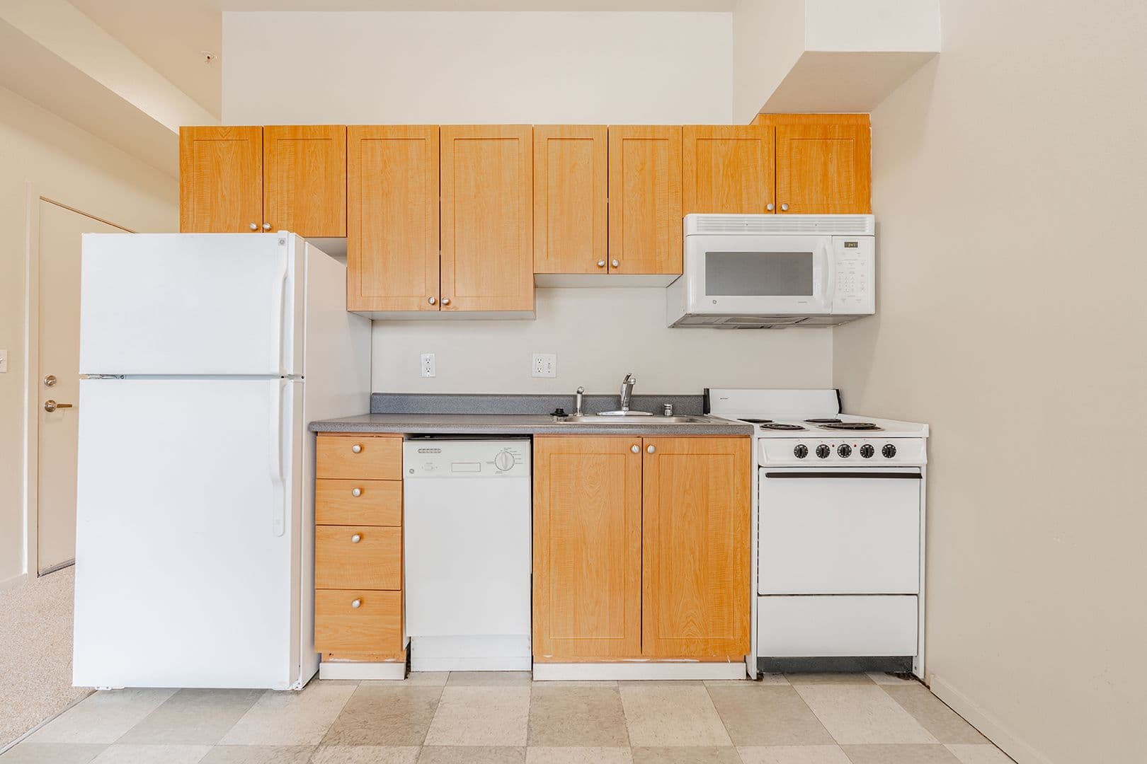 Seattle Apartment: 107 Cherry St