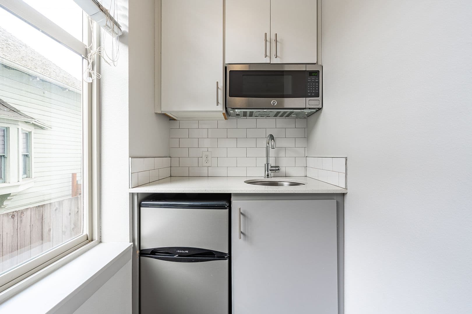 Portland Apartment: 2250 NW Thurman St