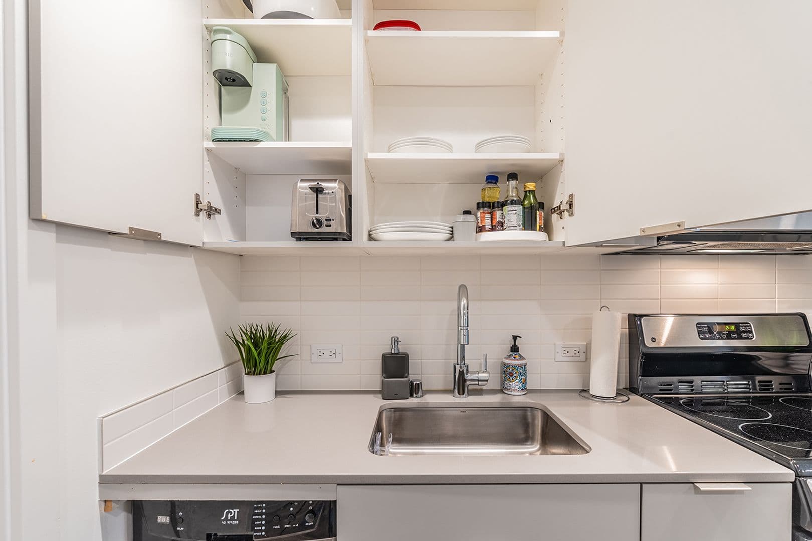 Seattle Apartment: 120 10th Avenue East