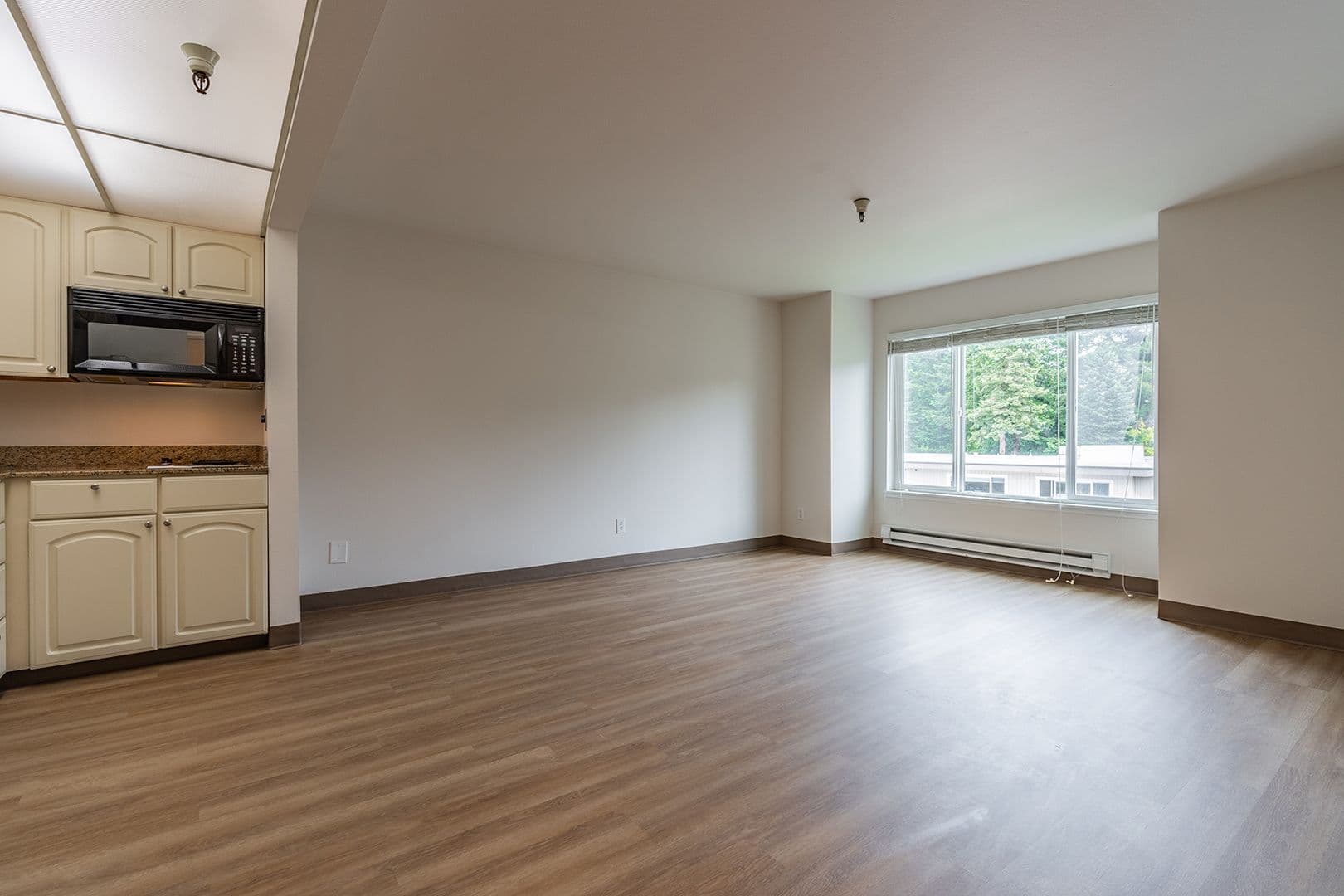 Bellevue Apartment: 15750 NE 15th Street