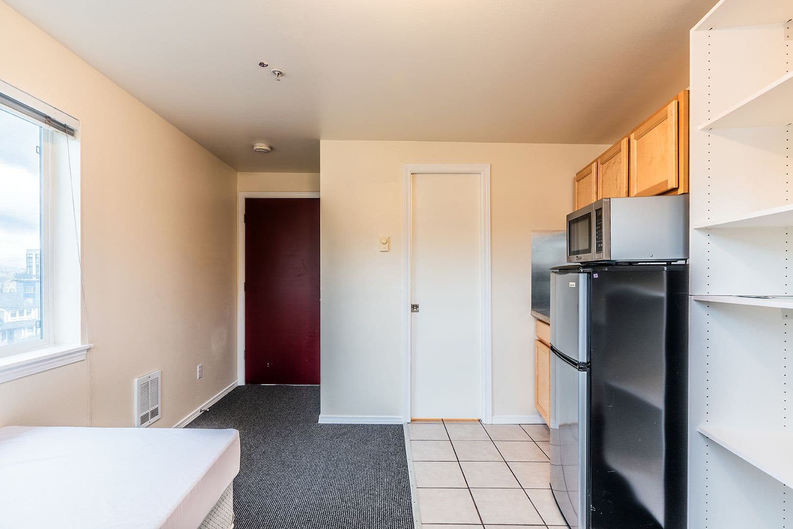 Seattle Apartment: 4309 7th Ave NE