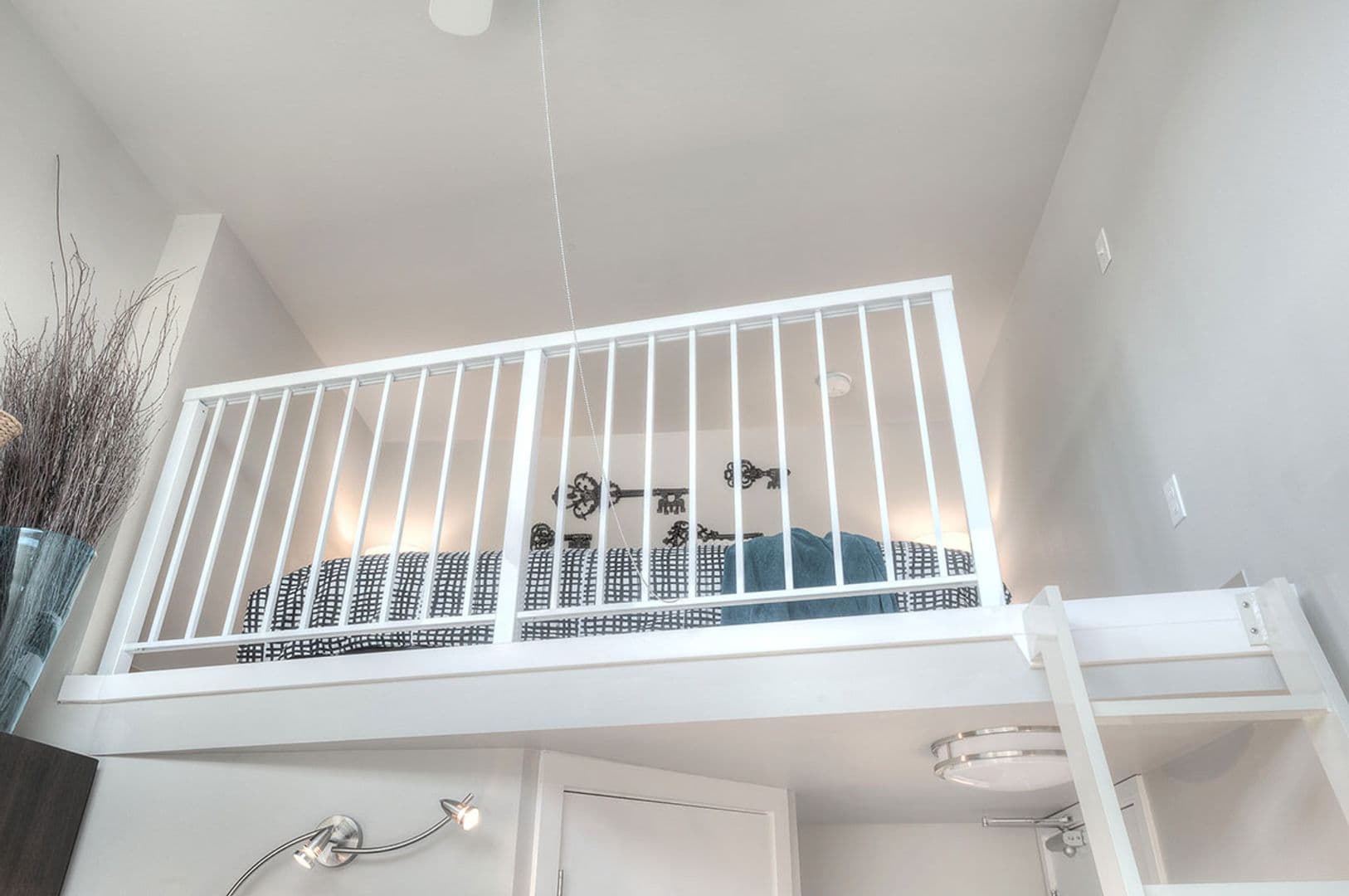 Seattle Apartment: 1715 NW 58th St