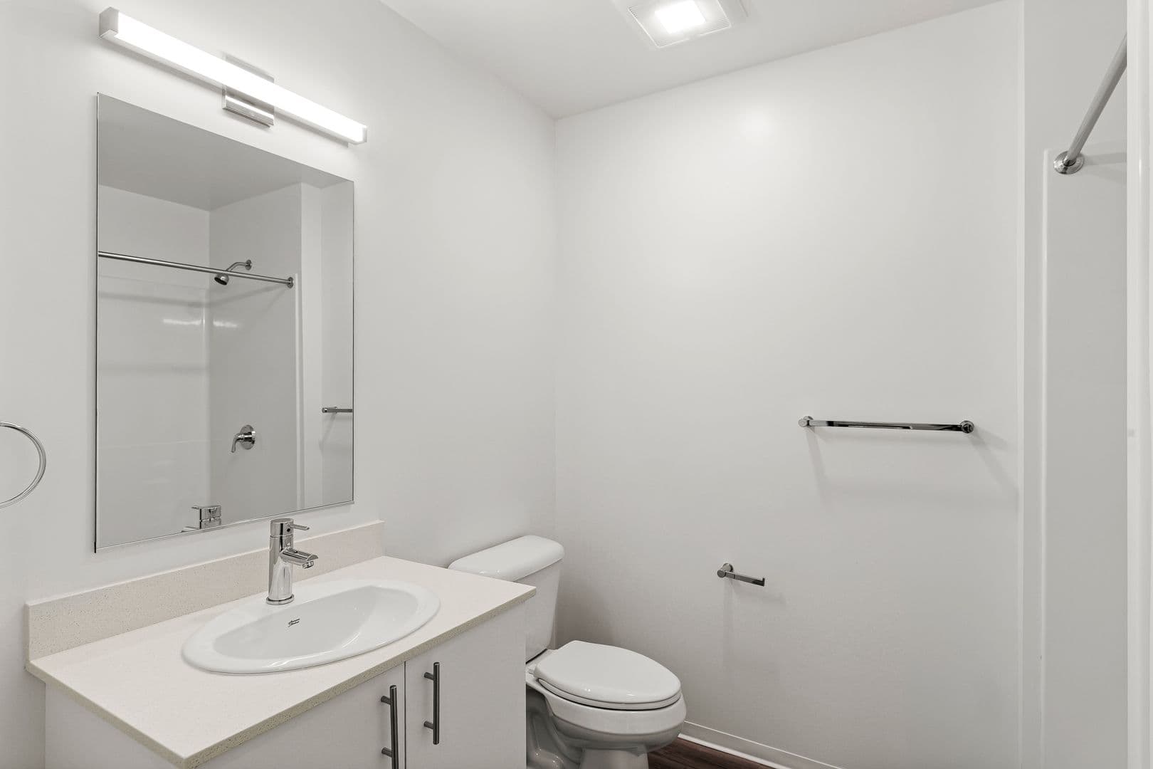 Portland Apartment: 5460 N Interstate Ave