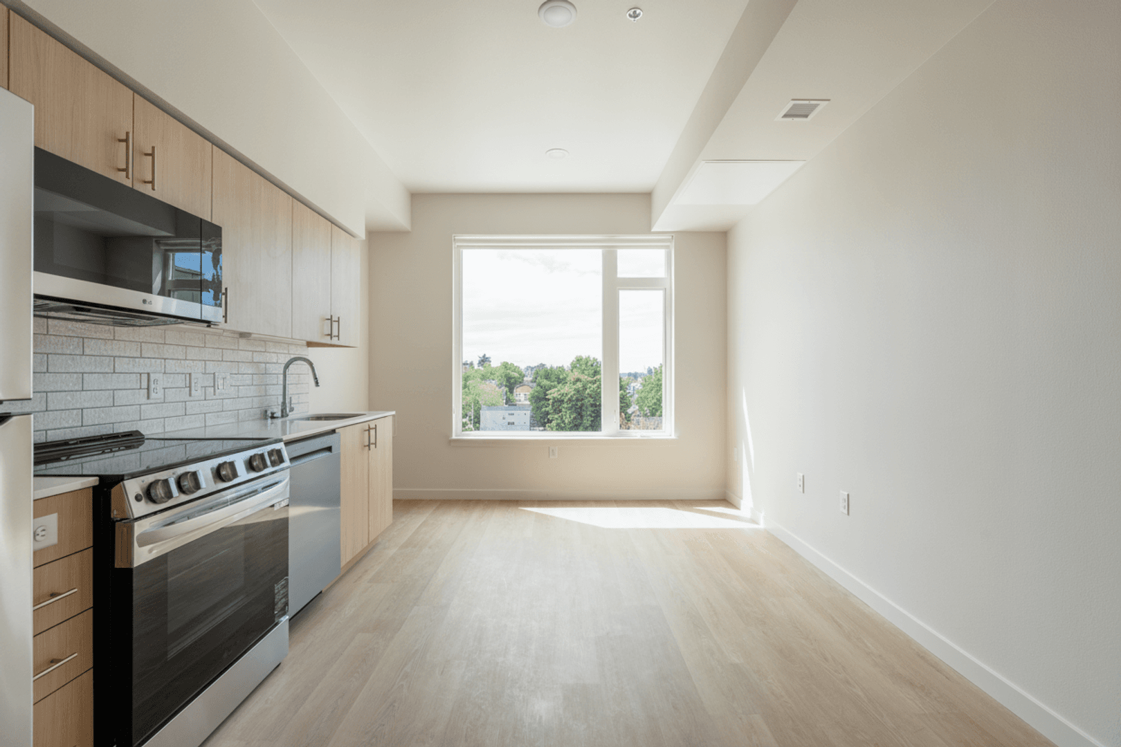 Seattle Apartment: 2210 E Cherry St