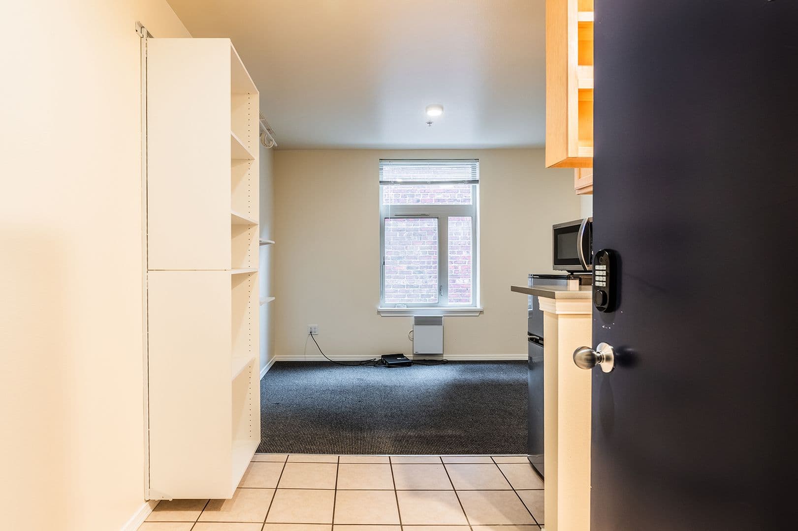 Seattle Apartment: 1728 Summit Ave