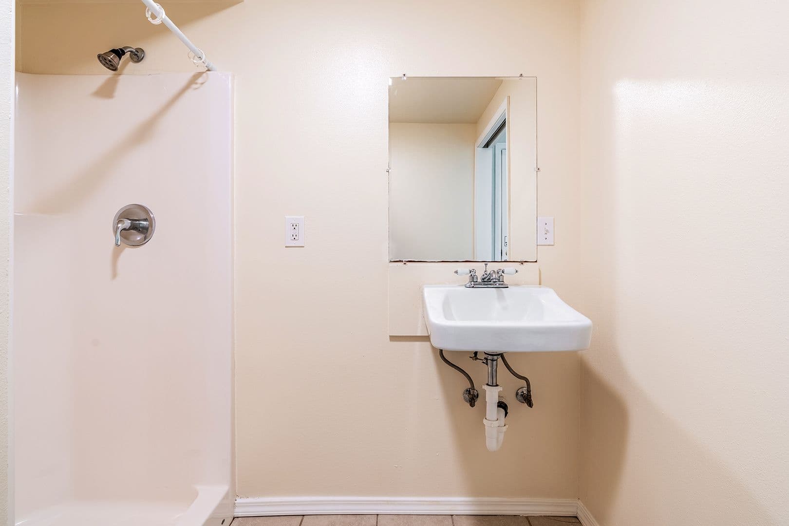 Seattle Apartment: 4047 8th Ave NE