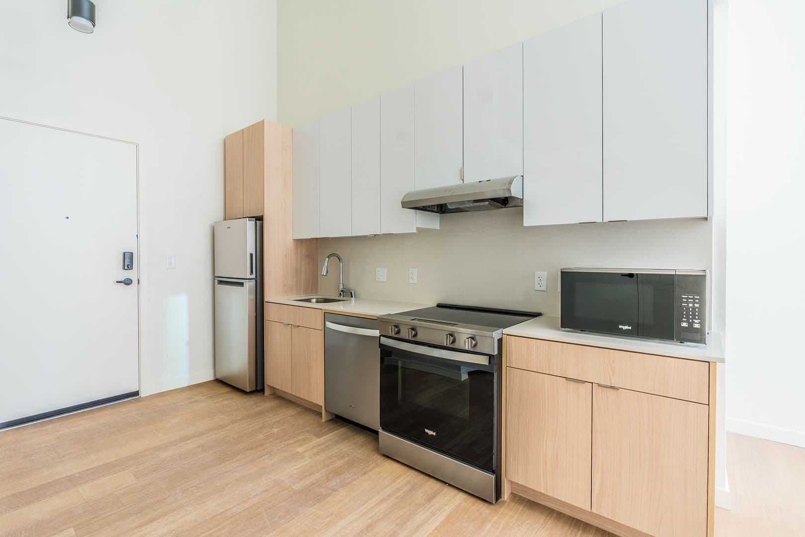 Bellevue Apartment: 290 106th Pl NE