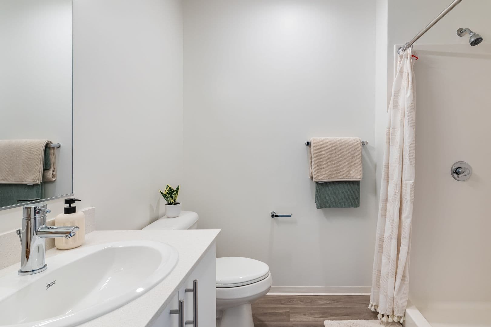 Portland Apartment: 5460 N Interstate Ave