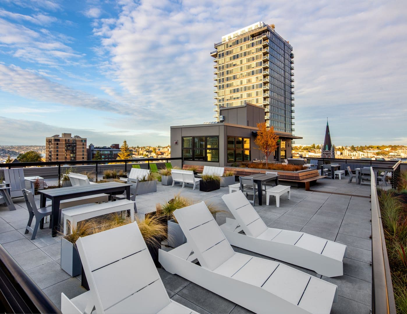Seattle Apartment: 1103 Summit Ave