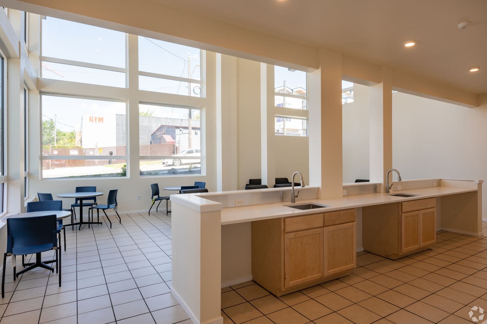 Seattle Apartment: 2305 S Plum St