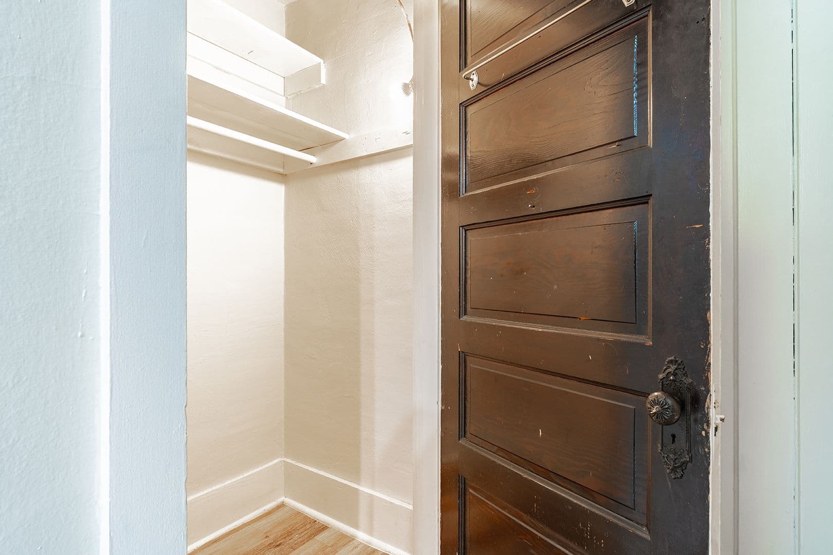 Seattle Apartment: 1625 E Madison St