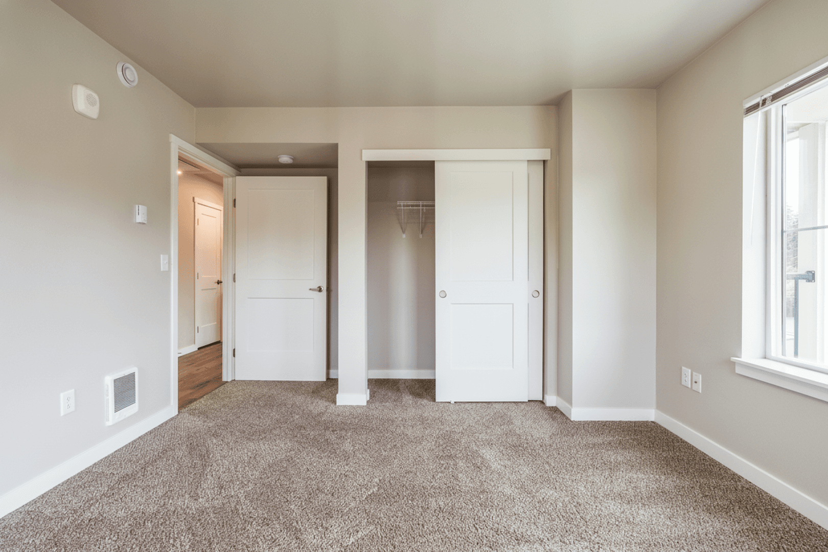 Bonney Lake Apartment: 18426 Veterans Memorial Dr E