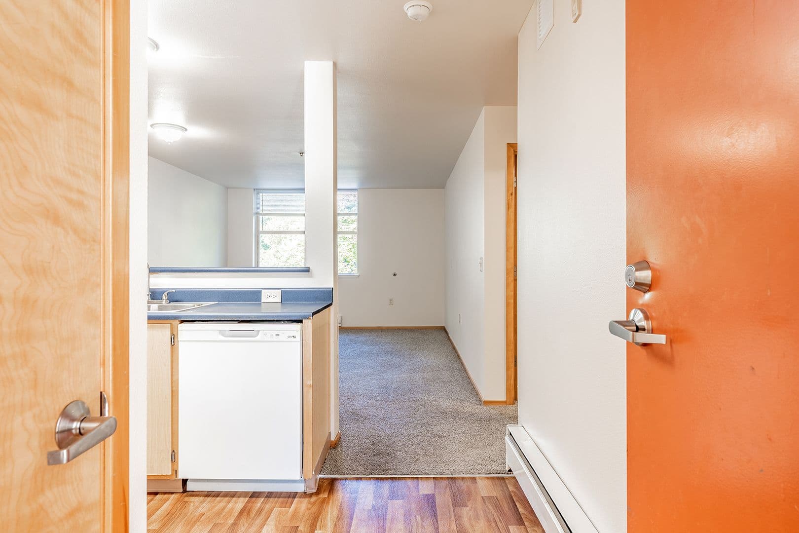 Portland Apartment: 36 NE 147th Ave