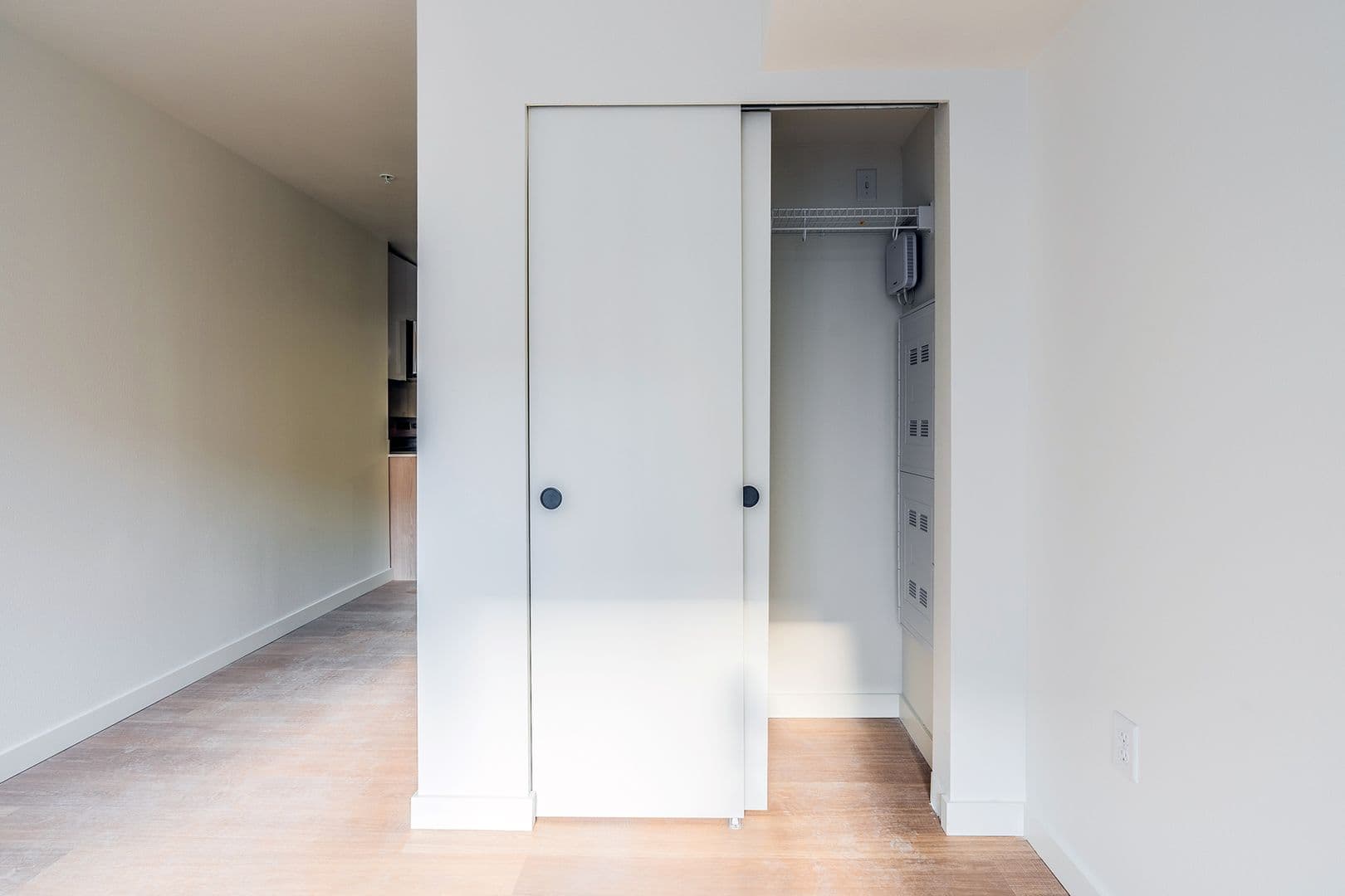 Bellevue Apartment: 290 106th Pl NE