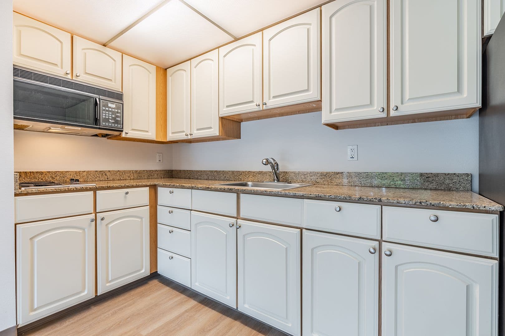 Bellevue Apartment: 15750 NE 15th Street