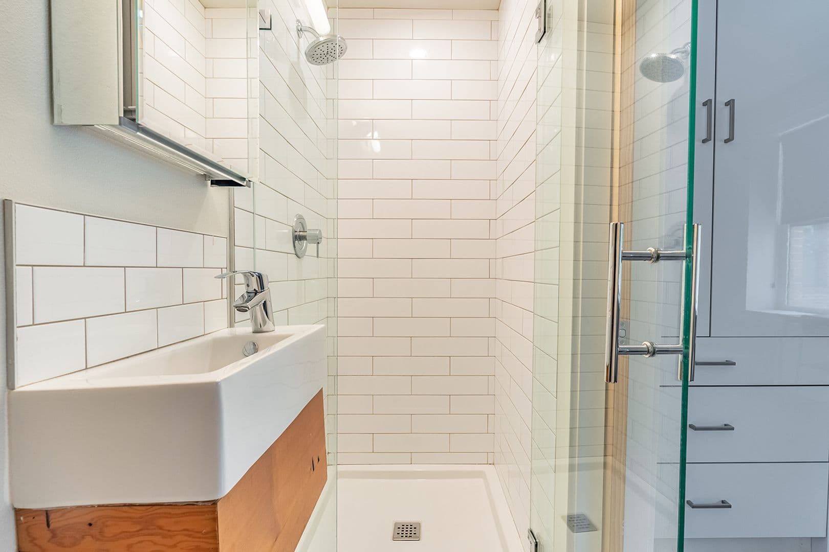 Seattle Apartment: 423 Terry Ave