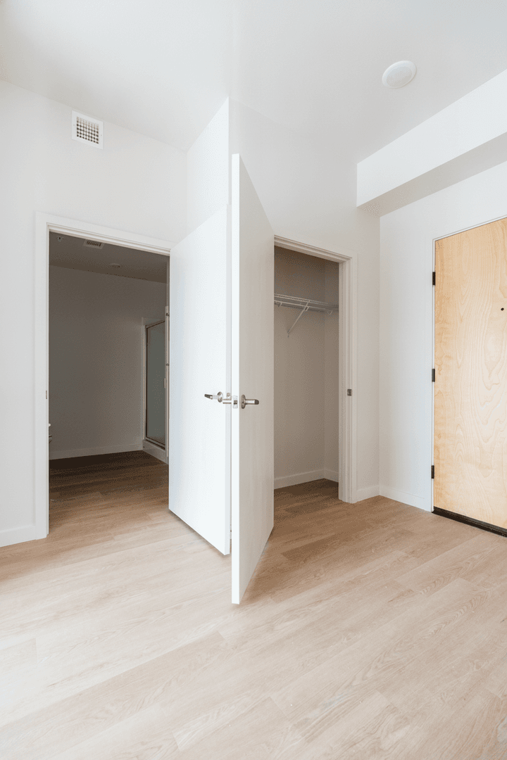 Seattle Apartment: 2210 E Cherry St