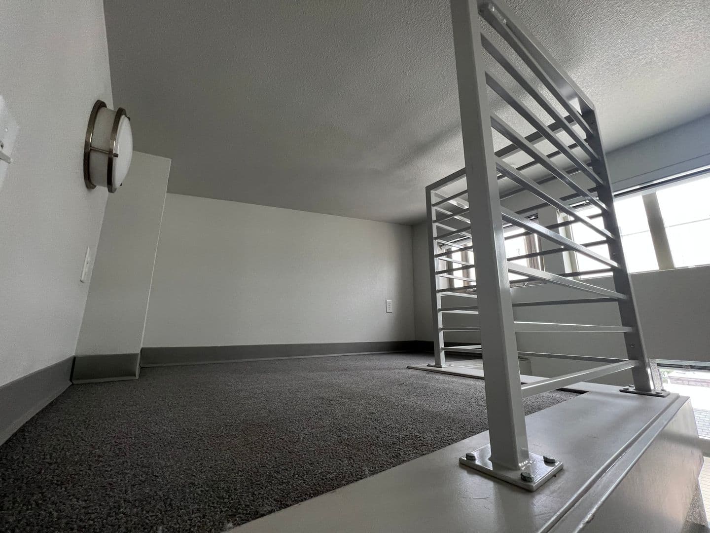 Portland Apartment: 2250 NW Thurman St