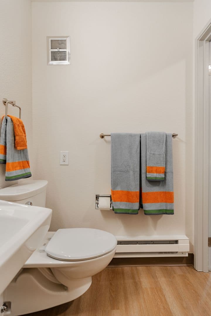 Bellevue Apartment: 15750 NE 15th Street