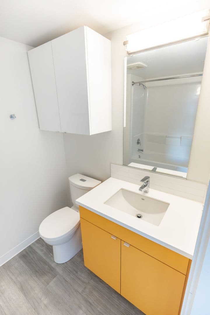Seattle Apartment: 1404 Boylston Ave