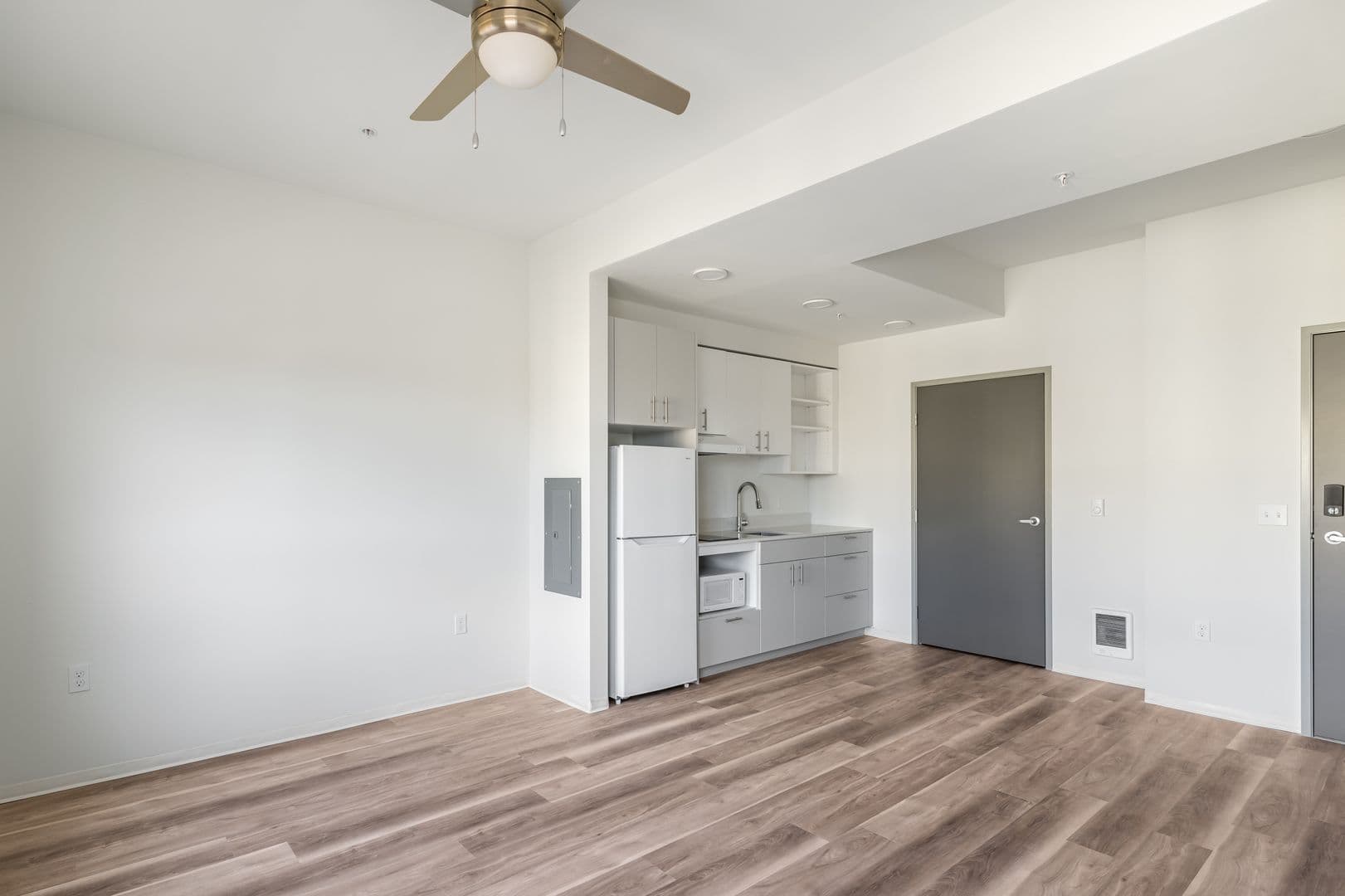 Portland Apartment: 5460 N Interstate Ave