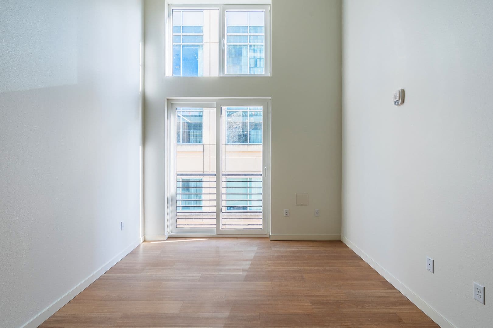 Bellevue Apartment: 290 106th Pl NE