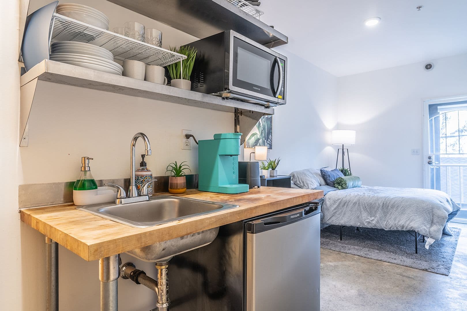 Seattle Apartment: 1728 12th Ave