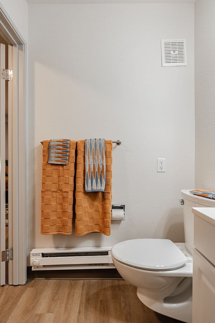 Bellevue Apartment: 15750 NE 15th Street