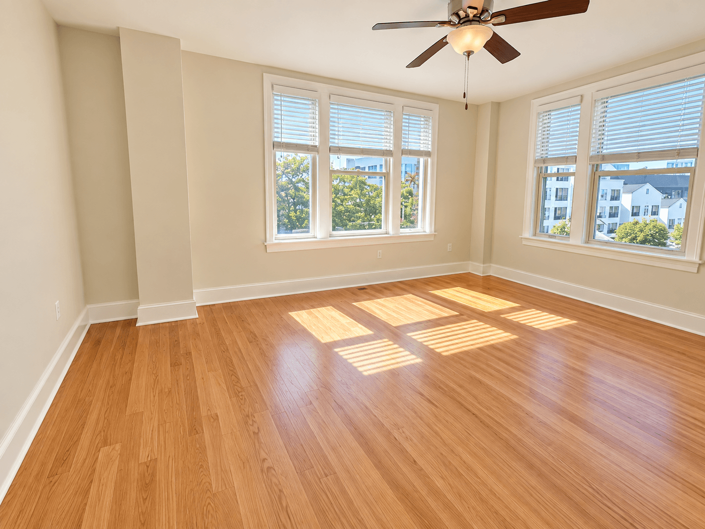 Seattle Apartment: 1330 Boren Ave