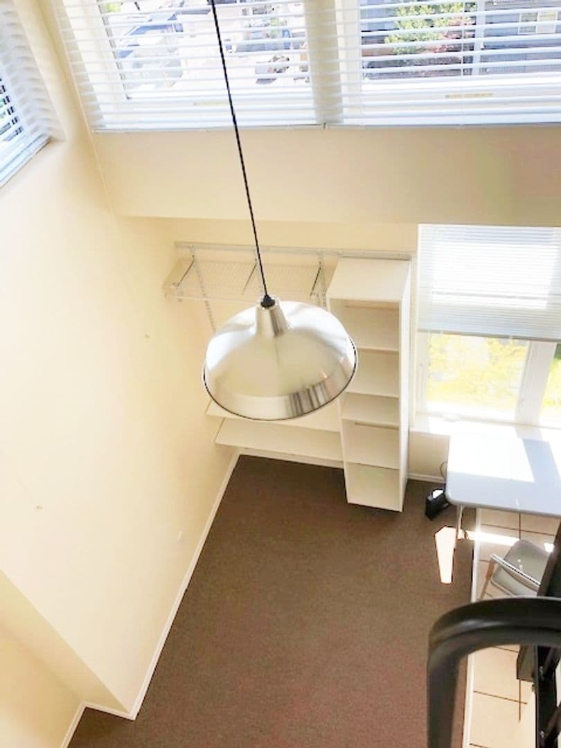 Seattle Apartment: 1514 NW 52nd St