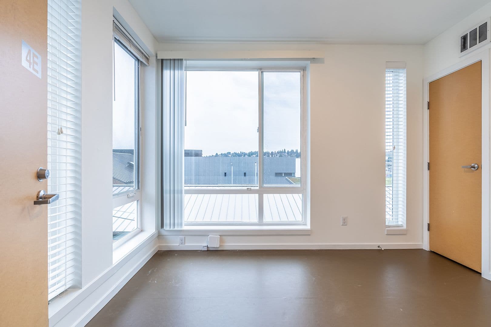 Seattle Apartment: 2651 NW 56th St