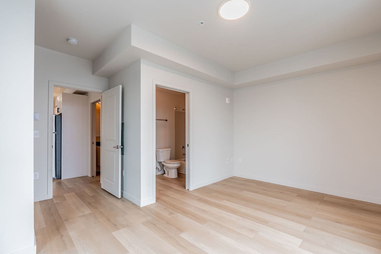 Tacoma Apartment: 201 E 25th St