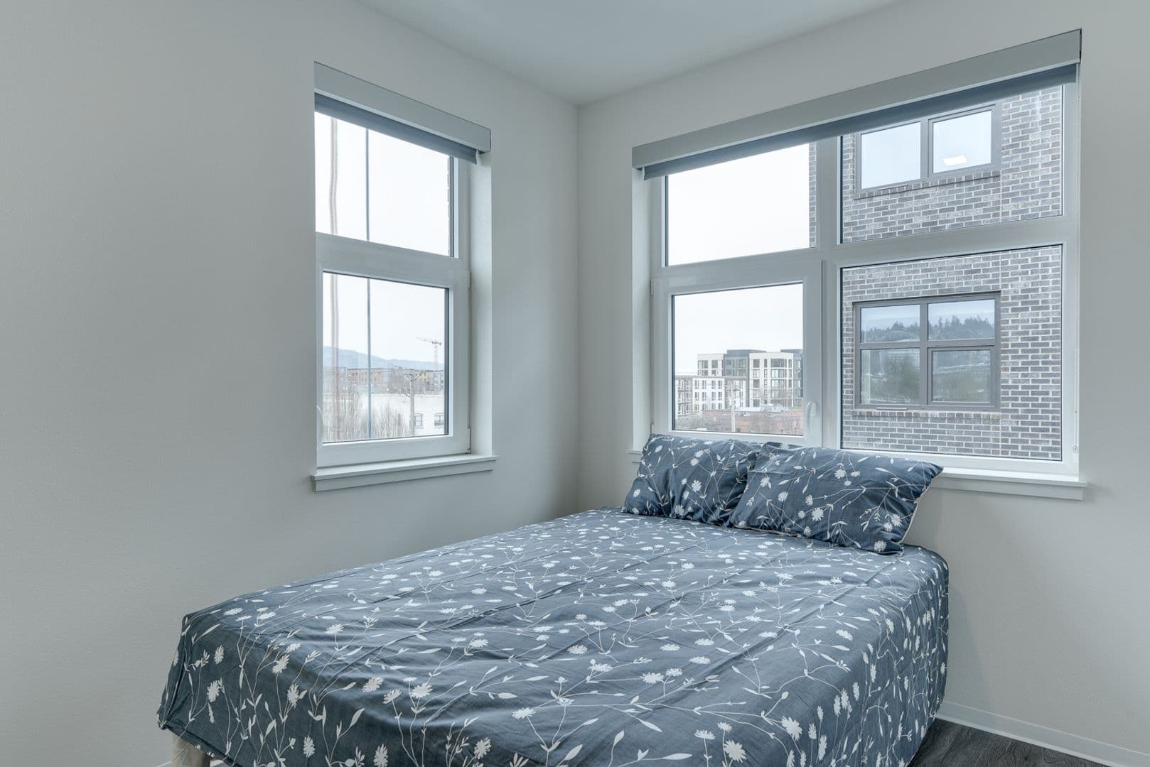 Portland Apartment: 1075 NW 16th Ave