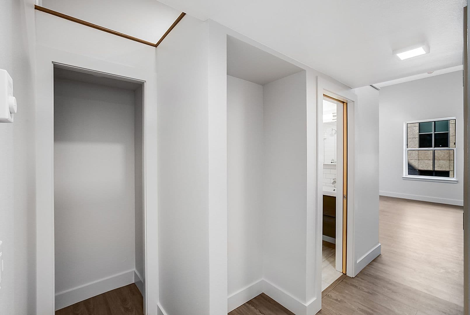 Seattle Apartment: 423 Terry Ave