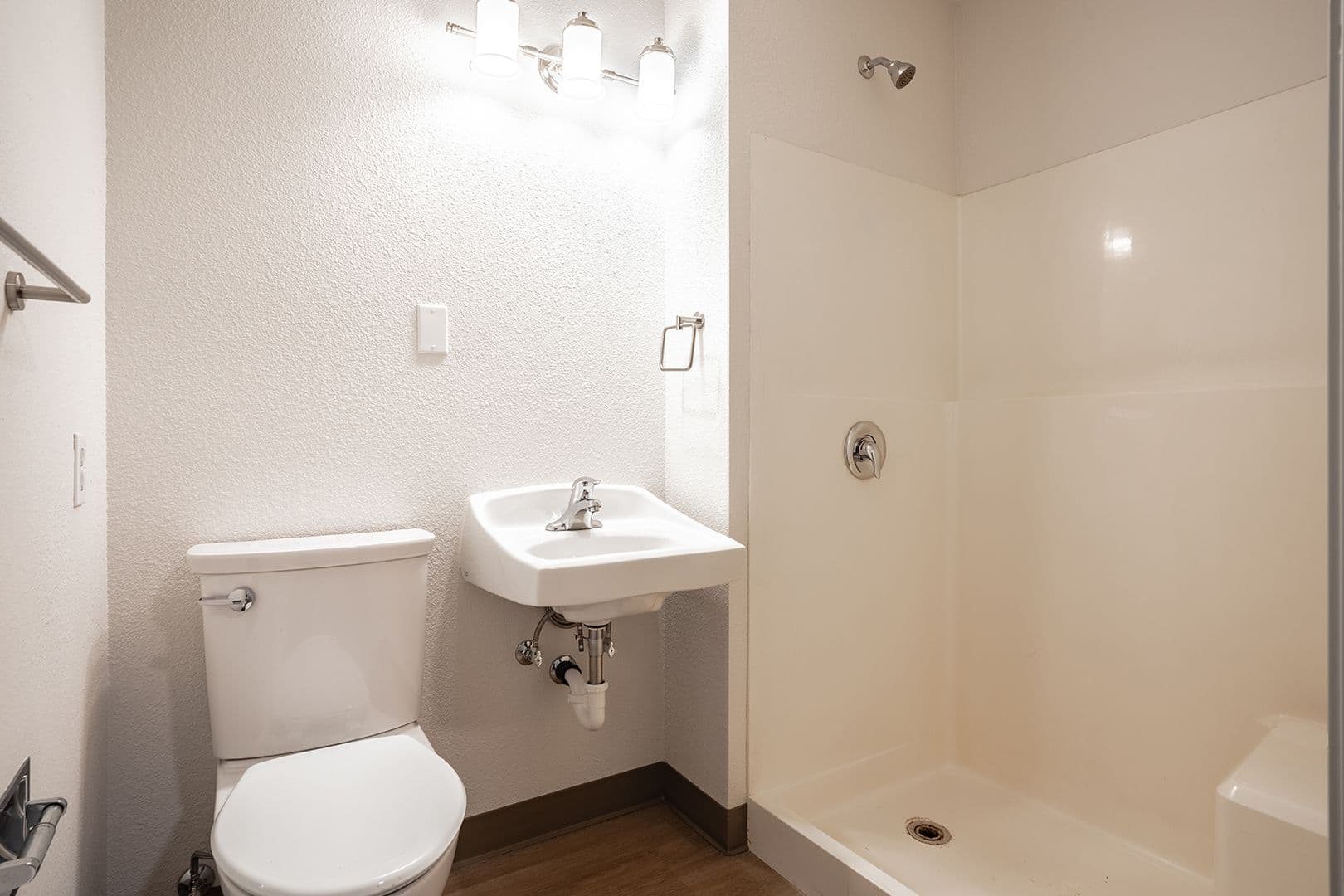Bellevue Apartment: 15750 NE 15th Street