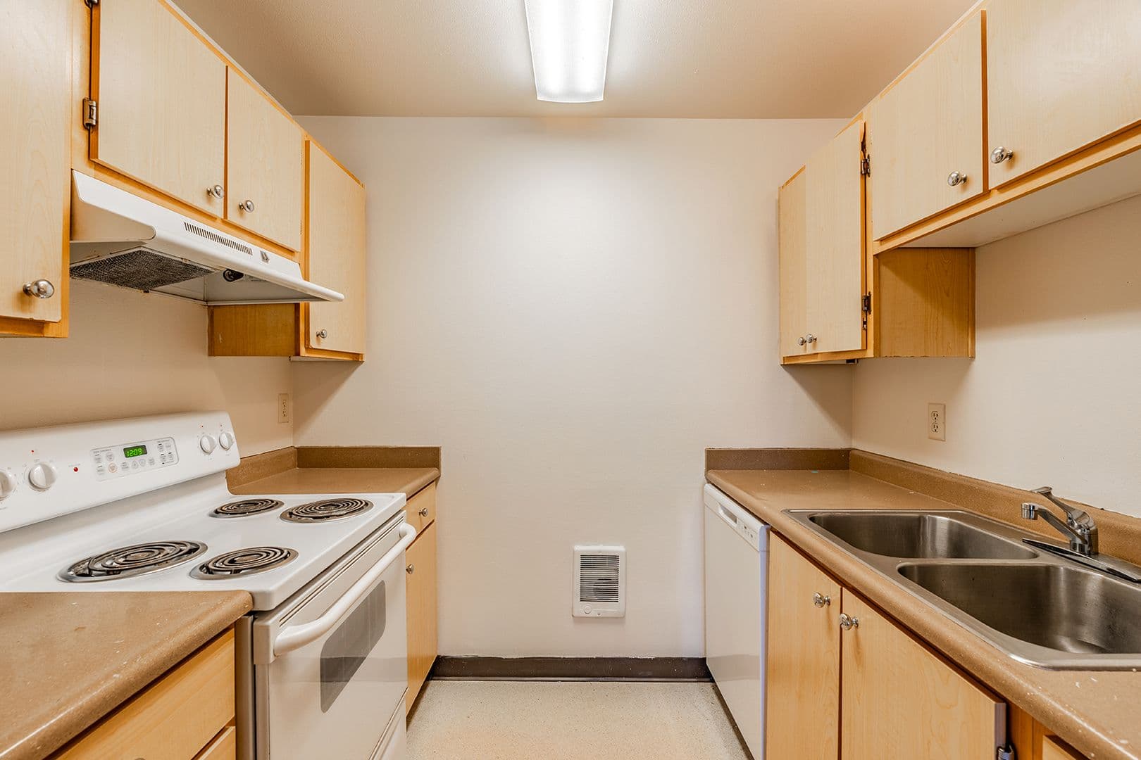 Portland Apartment: 36 NE 147th Ave