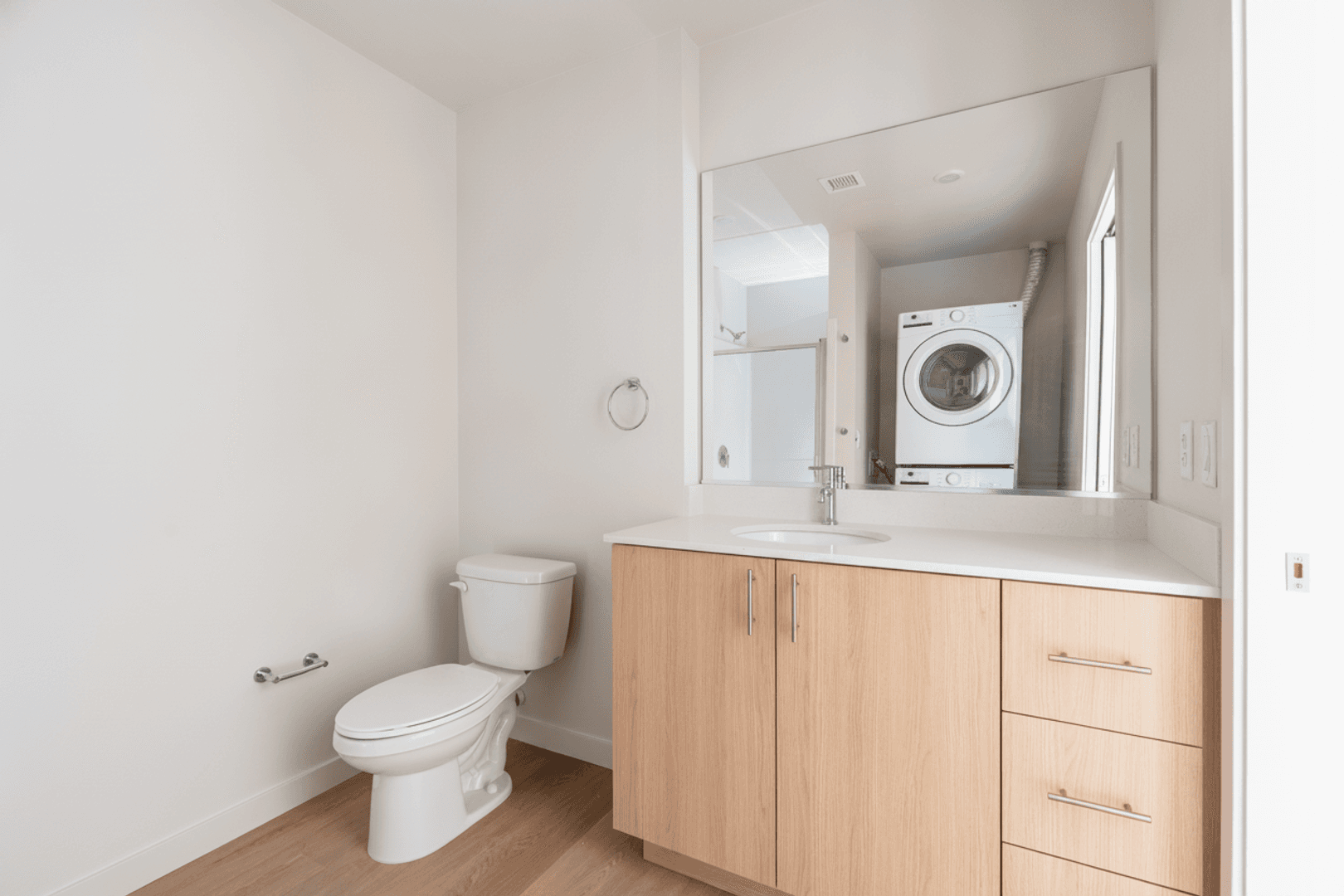 Seattle Apartment: 2210 E Cherry St