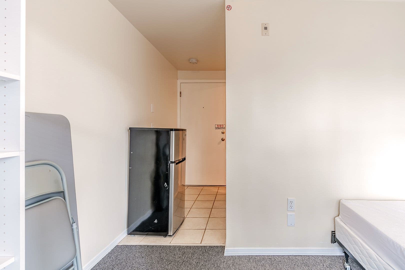 Seattle Apartment: 4047 8th Ave NE