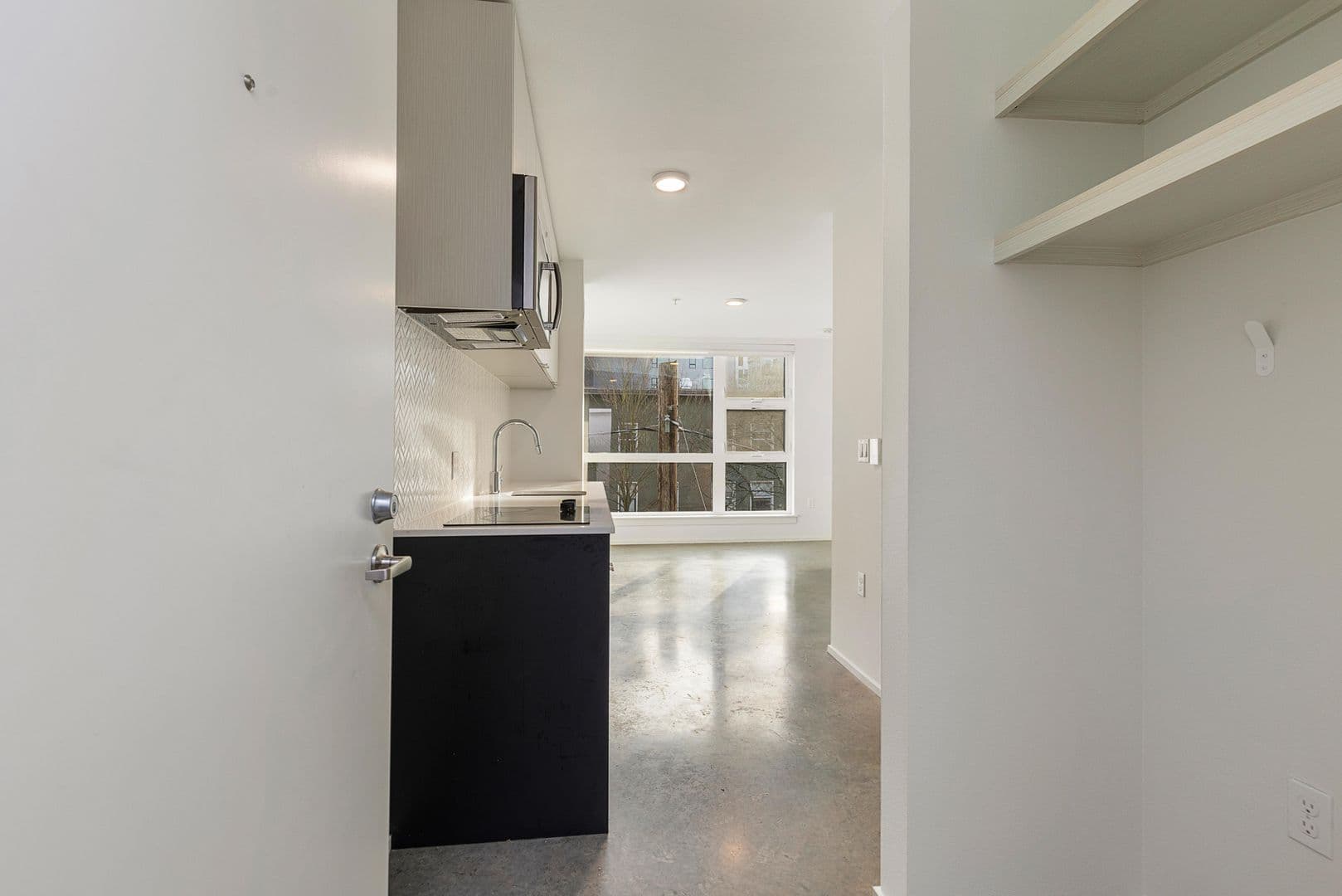 Seattle Apartment: 722 E Pike St