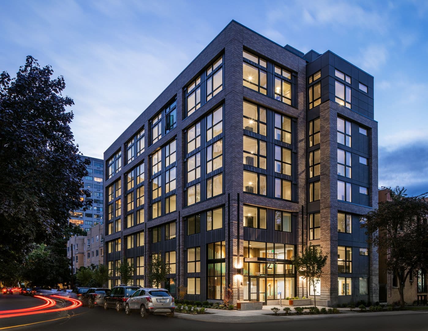 Seattle Apartment: 1103 Summit Ave