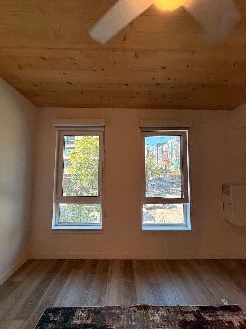 Seattle Apartment: 1323 E Union St