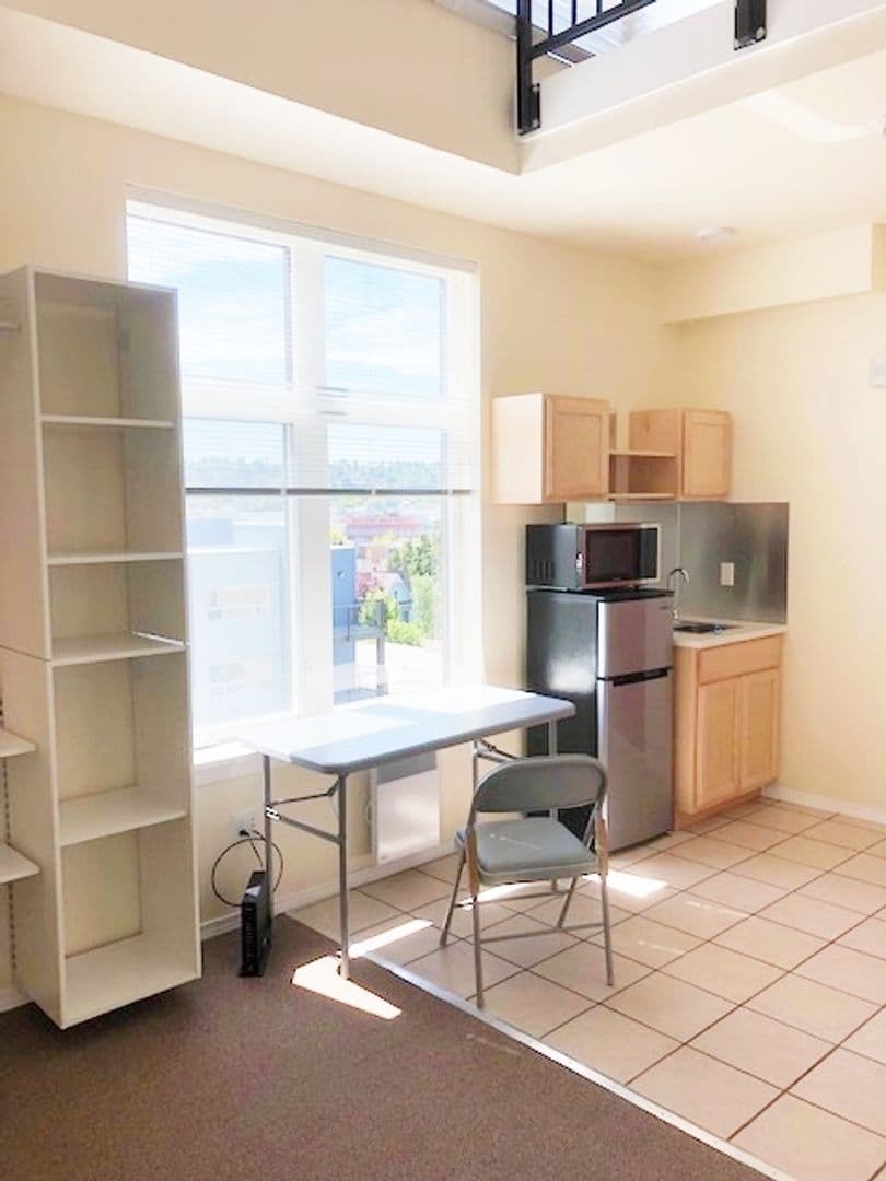 Seattle Apartment: 1514 NW 52nd St