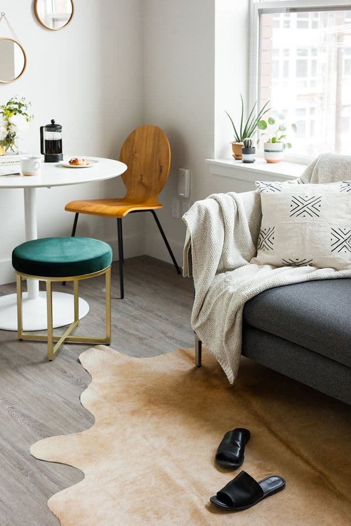 Seattle Apartment: 423 Terry Ave