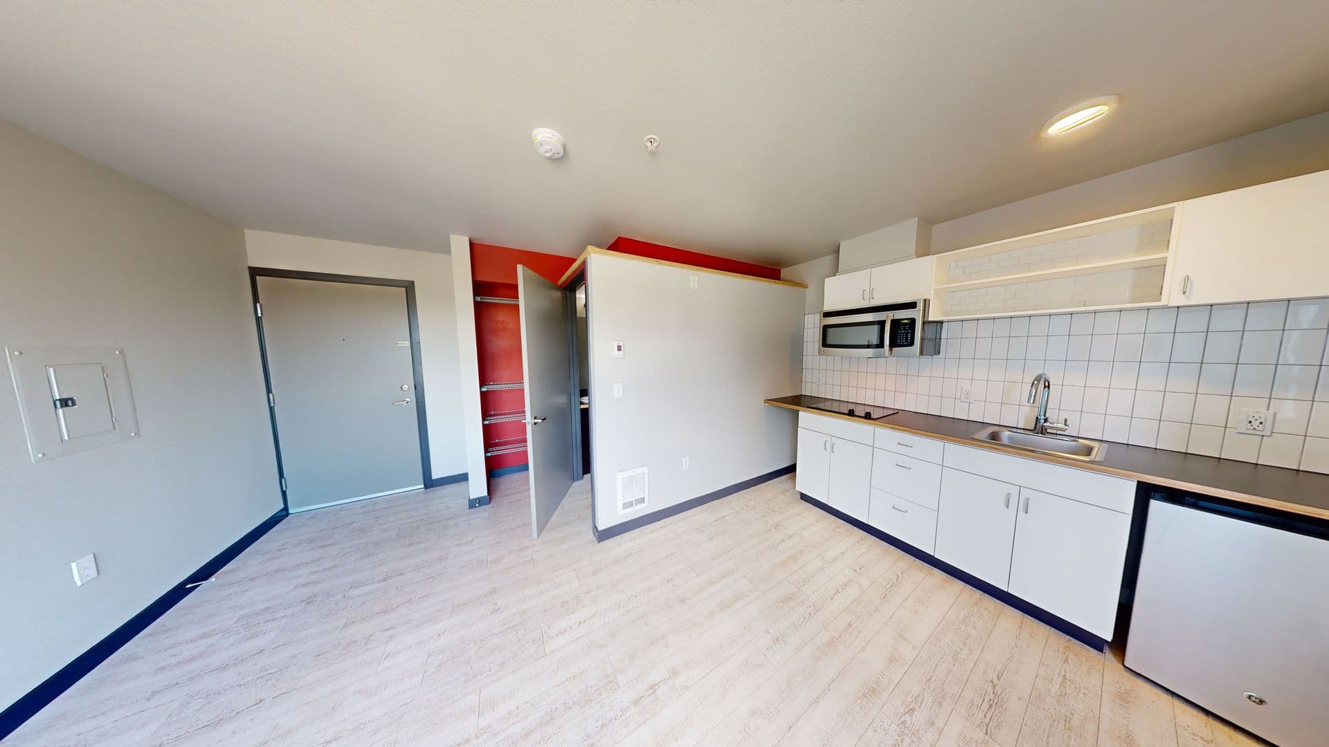 Seattle Apartment: 1523 E Madison St