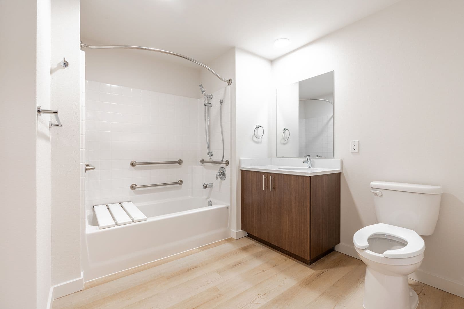 Tacoma Apartment: 2501 Commerce St