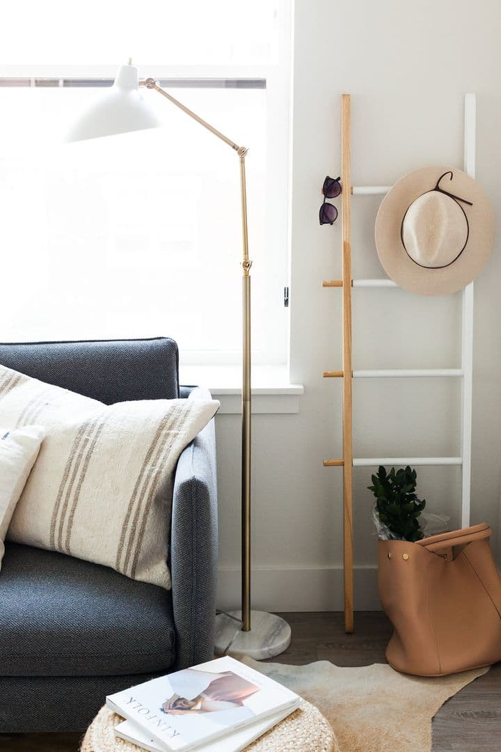 Seattle Apartment: 423 Terry Ave
