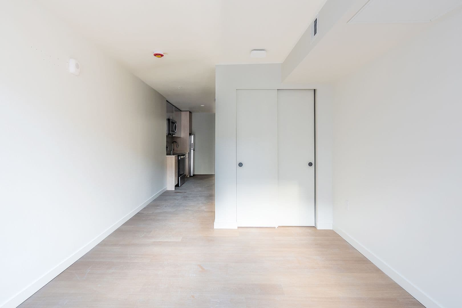 Bellevue Apartment: 290 106th Pl NE