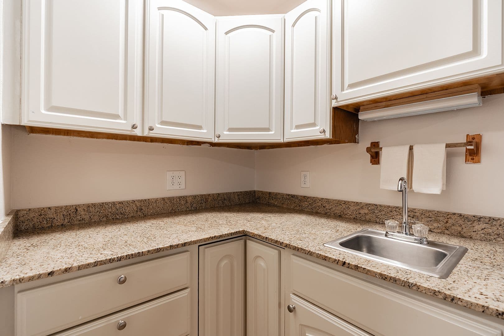 Bellevue Apartment: 15750 NE 15th Street