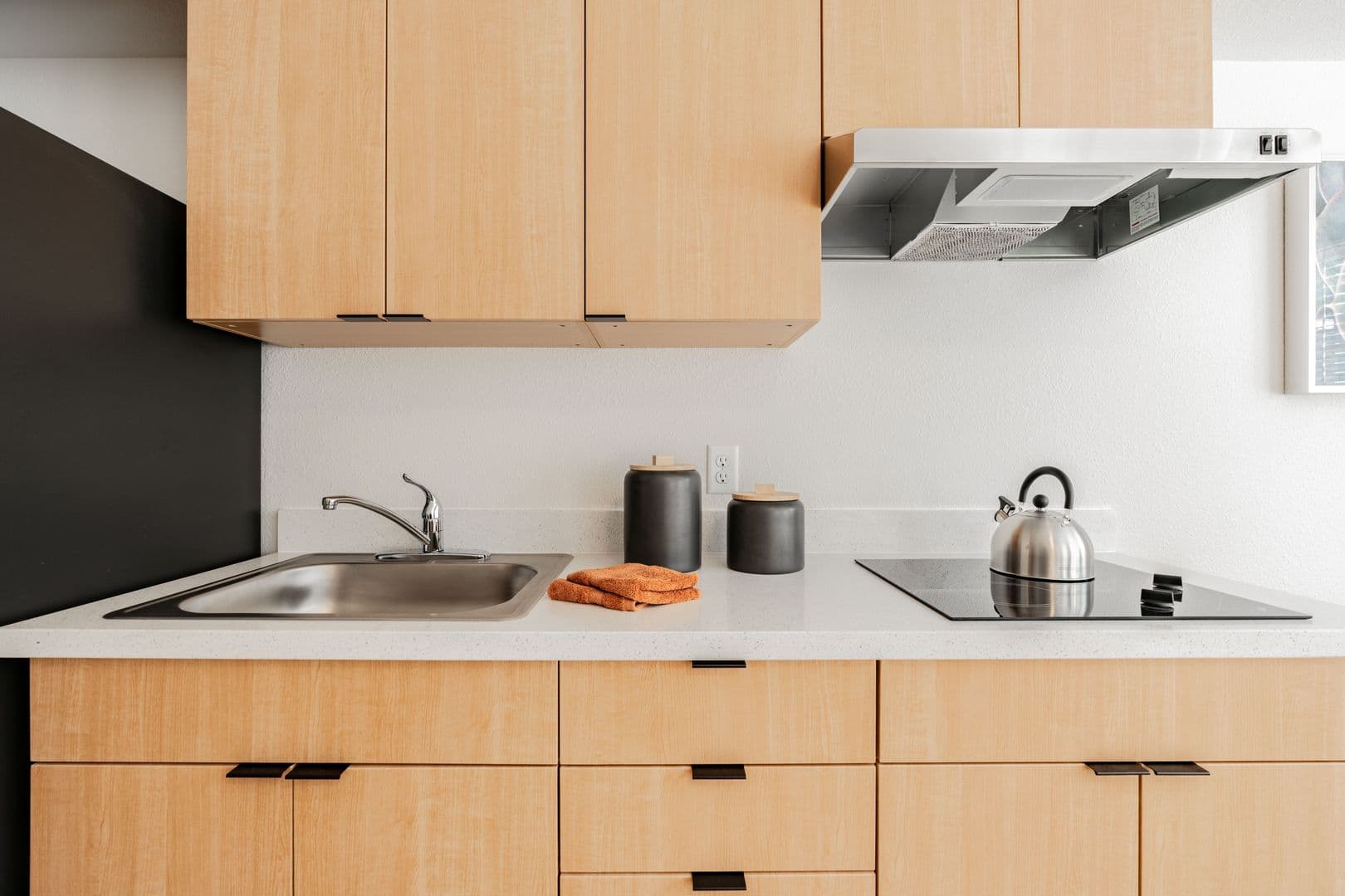 Bellevue Apartment: 15750 NE 15th Street