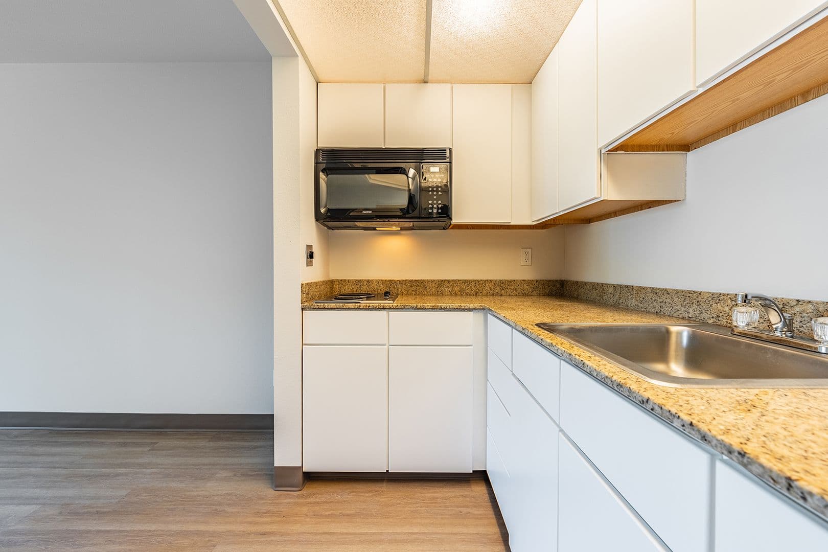 Bellevue Apartment: 15750 NE 15th Street